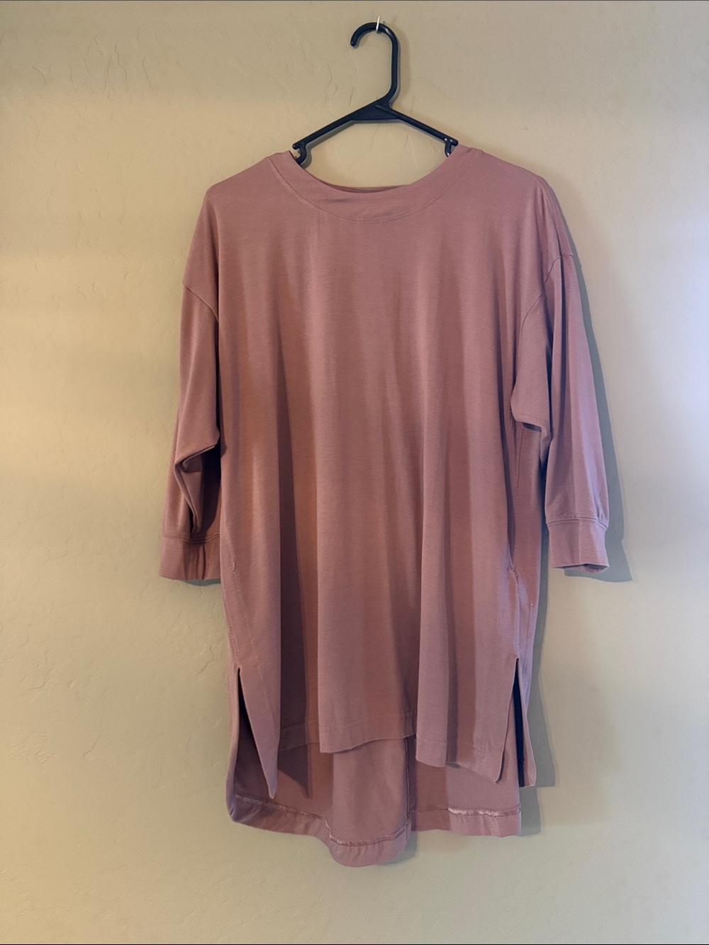 Athleta CYA 3/4 length sleeve top